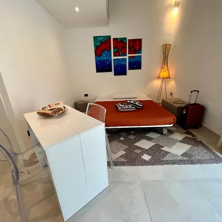 Sotto Una Buona “stella” Delizioso Monolocale Lecce