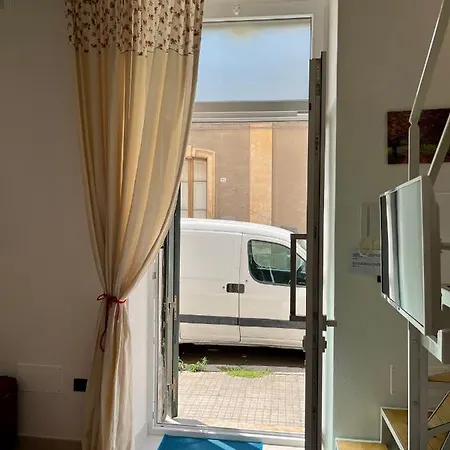 Sotto Una Buona “stella” Delizioso Monolocale * Lecce